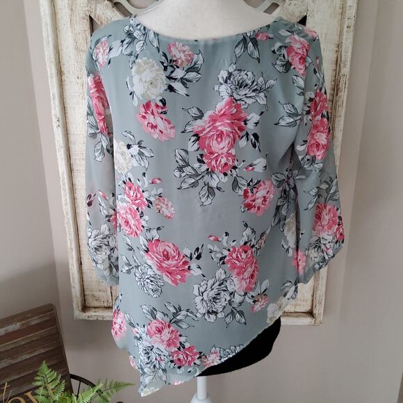 AGB Women's 3/4 Sleeve Cape Layered Asymmetric Floral Top - Picture 6 of 8